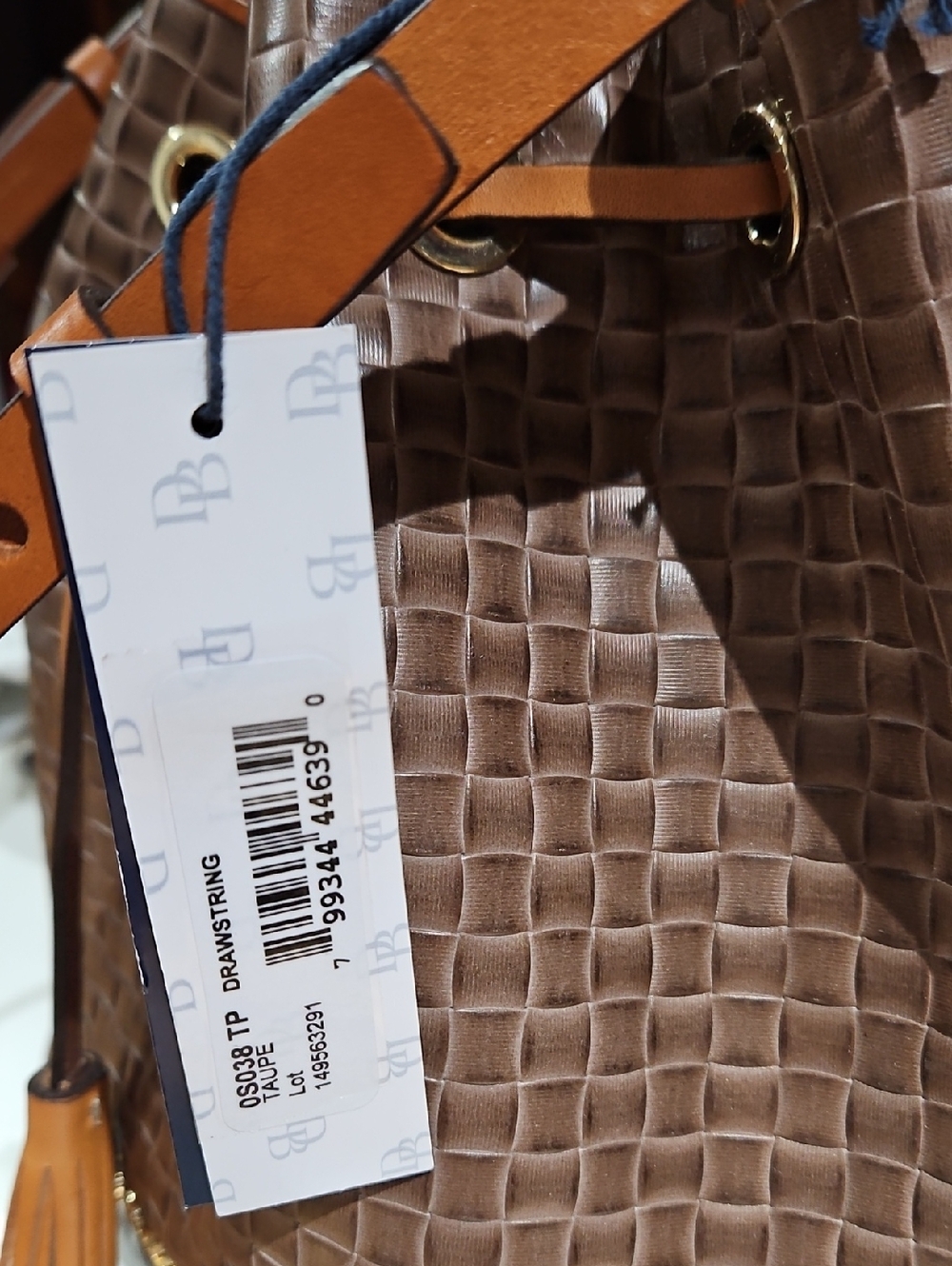 🤎 BIG WEEKEND SALE Dooney & Bourke Taupe Drawstring Hobo Bag - Picture 4 of 16